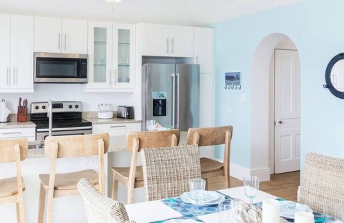 St. George's Apartamento | Escape to one of Bermudas best ocean front accommodations
