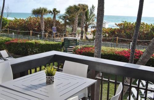 Mid Beach Apartamento | Ocean Front 2 bedroom and 2 bathroom apartment at The Alexander Resort