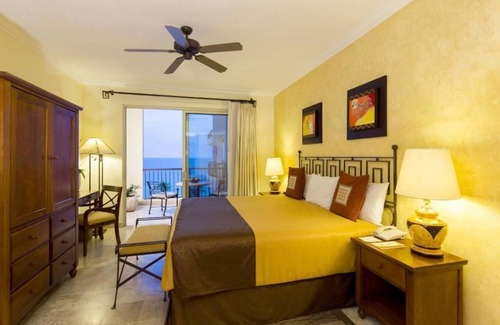 El Médano Ejidal Complejo | Ocean Front 3 Bedroom Penthouse Suite