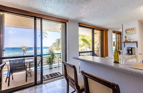 Bolongo Bay Condominio | Ocean-Front 3 Bedroom Villa! Optional SUV Rental