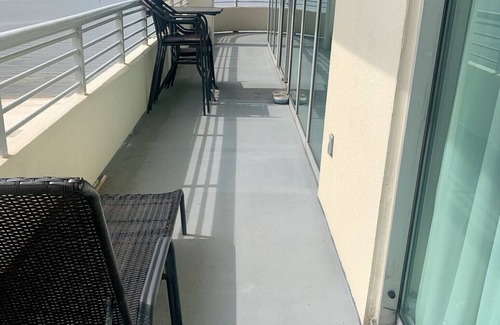 Biloxi Condominio | Ocean Front, Amazing Balcony with Floor to Ceiling Windows. Sunsets & Sunrise.