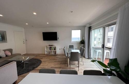 Cronulla Apartamento | Ocean Front Apartment