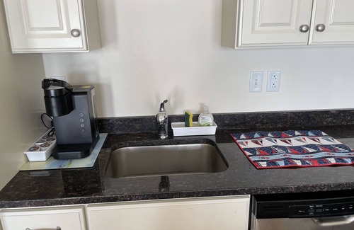 Hampton Condominio | Ocean Front Beach View Fully Furnished Family Vacation Condo
