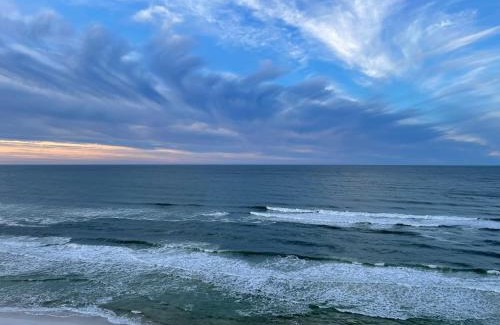 Panama City Beach Apartamento | OCEAN FRONT CONDO w INCREDIBLE VIEWS