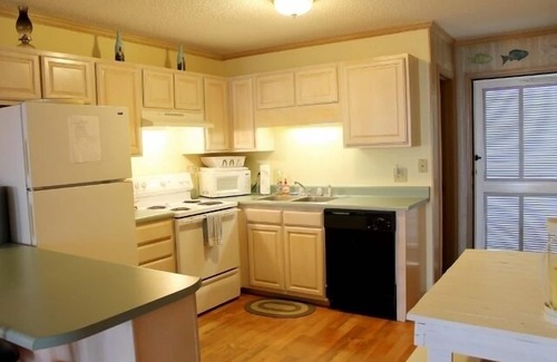 North Carolina Coast Condominio | Condominio frente al mar con piscina - Fechas disponibles en agosto