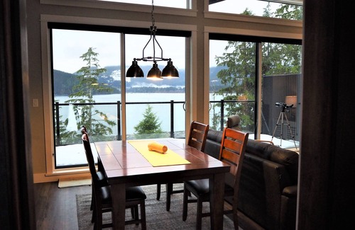 Port Renfrew Cabaña | Cabaña frente al mar con vista a la bahía de Puerto San Juan