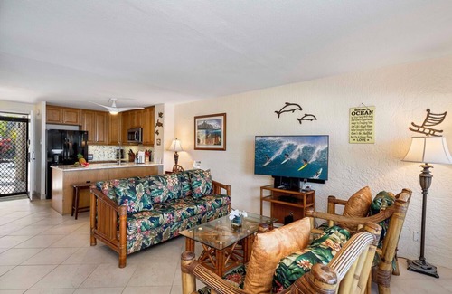 Kailua-Kona Condominio | Frente al mar | Fantásticas vistas al mar | Completamente actualizado | A partir de $ 140 / noche