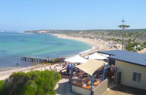Prevelly Apartamento | Frente al mar de temática griega: DESPERTAR con vistas al océano, espacio abierto a la playa - Senderos para caminar