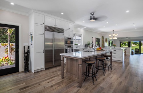 Kailua Casa | Ocean Front Center of Kailua Bay! Best Location!!