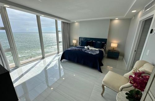 Galt Mile Apartamento | Ocean Front on Fort Lauderdale Beach 2 br Condo Apartment