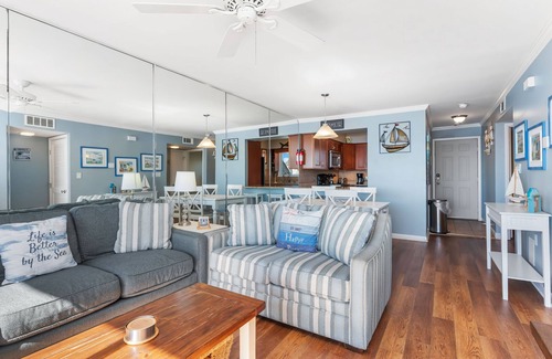 Caswell Beach Condominio | Ocean Front Paradise: 2 BR / 2 BA condominio en Caswell Beach, capacidad para 4