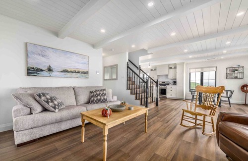 Port de Grave Casa | Ocean Front Saltbox 'SeaForever' w/Hot Tub