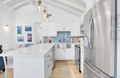 Monroe County Casa | Ocean Front Villa with endless Views, golf cart, paddle boards, kayak and bikes