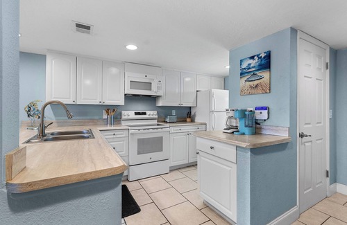 Point East Condominio | 🏖️Ocean Front with Great Views | Awesome Amenities | Point East 320🏖️
