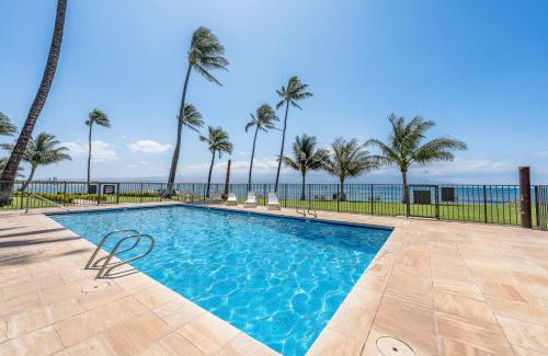 Wailuku Casa | Ocean Front with Mountain Views and Central AC