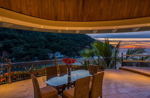 Boca de Tomatlán Villa | Ocean Frontage Villa, located 10 miles south of downtown P V romantic zone