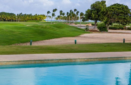 Punta Cana Villa | Ocean & golf view with working space!