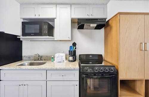 Laguna Beach Estates Casa | Ocean/Gulf View Beach Walkup Deluxe Suite at Sugar Sands Hotel, 2 Units