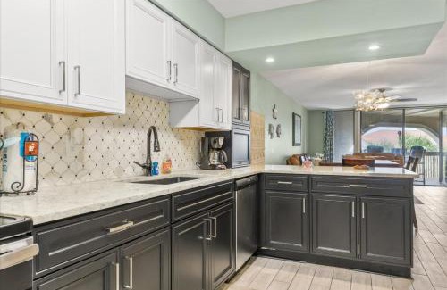 Butler Beach Casa | Ocean Hibiscus - Oceanfront Resort