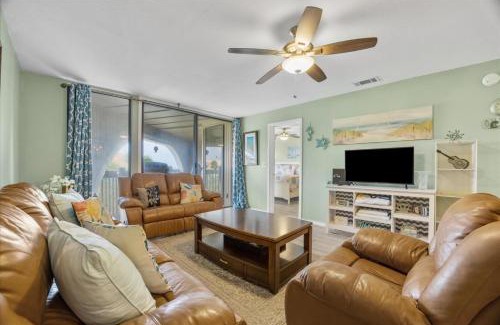 Butler Beach Casa | Ocean Hibiscus - Oceanfront Resort
