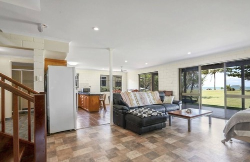 St Helens Beach Casa | Ocean Luxe Escape beachside beauty