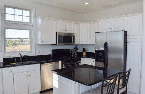West Dennis Casa | Ocean & Marsh Views – Steps to Fiddler's Green Private Beach