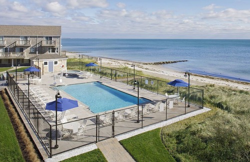 South Yarmouth Apartamento | Ocean Mist Beach Hotel & Suites- Loft Suite Two Queens & Sleeper Sofa Ocean View