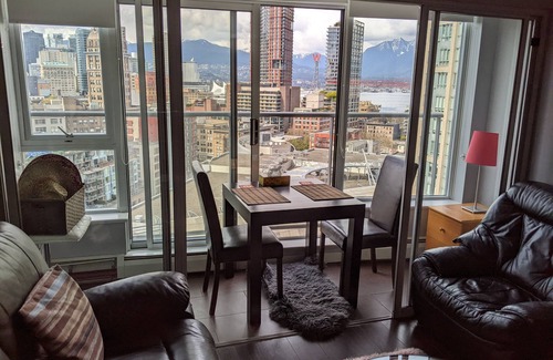 Gastown Apartamento | Ocean, Mountain, City Views, Fully Furnished, Downtown Vancouver