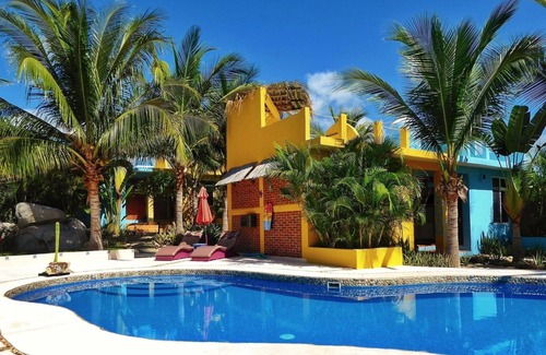 Barra de Colotepec Casa | Ocean Oasis Hotel is adult only, four casitas ocean resort.