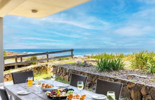 Anna Bay Casa | Ocean on the Rocks, 1,21 Ocean Ave - waterfront, Wi-Fi, Ducted Air Conditioning