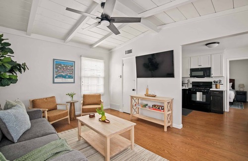 La Jolla Casa | Ocean Retreat 1BR Walk to Windansea Beach