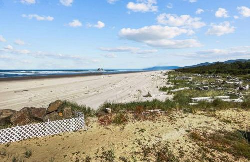 Rockaway Beach Casa | Ocean's Edge Escape