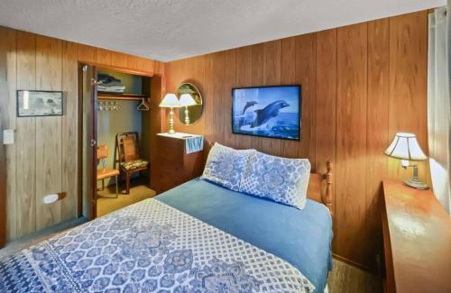 Rockaway Beach Casa | Ocean's Edge Escape