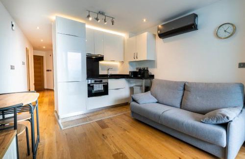 Gibraltar Apartamento | OCEAN SPA Suite 11-Hosted by Sweetstay