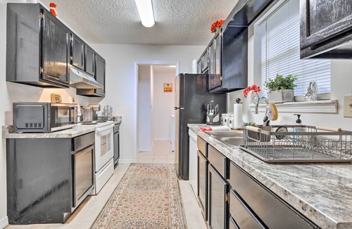 Gulf Hills Casa | Ocean Springs Home w/ Sunroom ~ 5 Mi to Beach