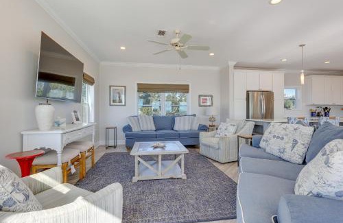 Ocean Springs Casa | Ocean Springs Magnolia Beach House on Pvt Beach!