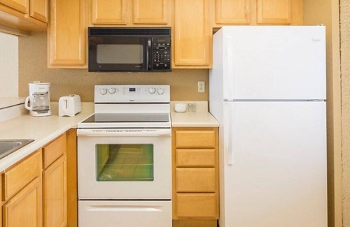 Panama City Beach Hotel | Ocean Towers Beach Club - Spacious 1 Bedroom
