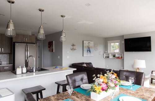 Courtenay Casa | Ocean trails, 25 minutes to Mt. Washington and minutes from Courtenay.