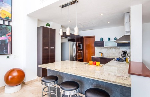 La Cruz de Huanacaxtle Villa | Retiro del paraíso con vista al mar envuelto en el encanto local | Acceso a playa privada
