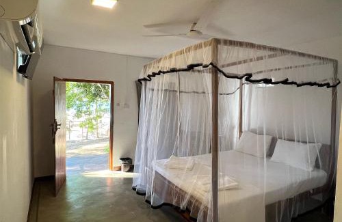 Pottuvil Division 2 Hotel | Ocean Vibe Srilanka