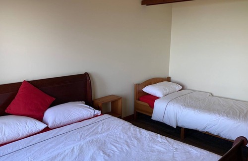 Gibsons Casa | Ocean View 2-bedroom Suite in Sunshine Coast House