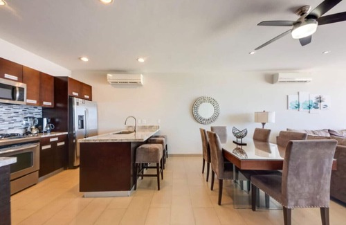 Libertad Condominio | Ocean View, 2 Infinity Pools, Pedregal, Walkable