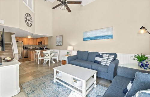 Cape Caneveral Beach Gardens Condominio | Ocean View, 2 Primary Suites, Heated Pool, Beach