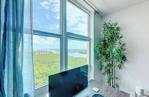Ocean Ridge Apartamento | Ocean View 3 Bedroom Apartment in Boynton Beach, Pool, Fitness Room + More!