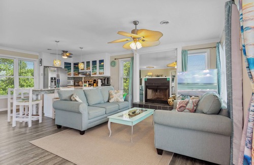 Emerald Isle Casa | Ocean View 3BR w/ Pool, Game Room & Decks – Short Walk to Beach!