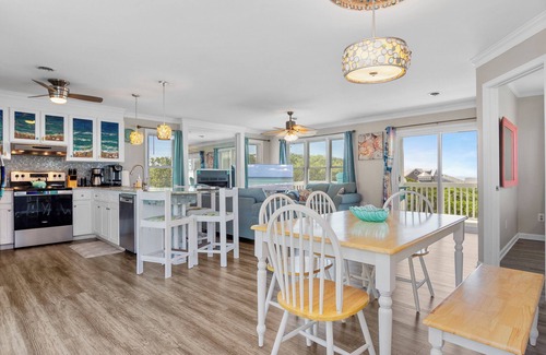 Emerald Isle Casa | Ocean View 3BR w/ Pool, Game Room & Decks – Short Walk to Beach!