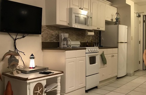 Crescent Beach Apartamento | Vista al mar y al lado de la piscina # 104