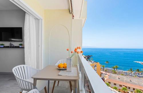 Santiago del Teide Apartamento | Ocean View Arenas Negras, Newly Renovated