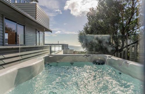 Tairua Casa | Ocean View Beach Beauty - Tairua Holiday Home