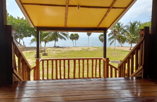 Gales Point Apartamento | Ocean View Beach Front Green Cabana 3, AC, Wi-Fi, Swim Pool